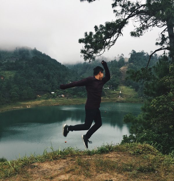 L'Islande : Une épopée de randonnées, chasse aux aurores boréales, cascade et observation de baleines